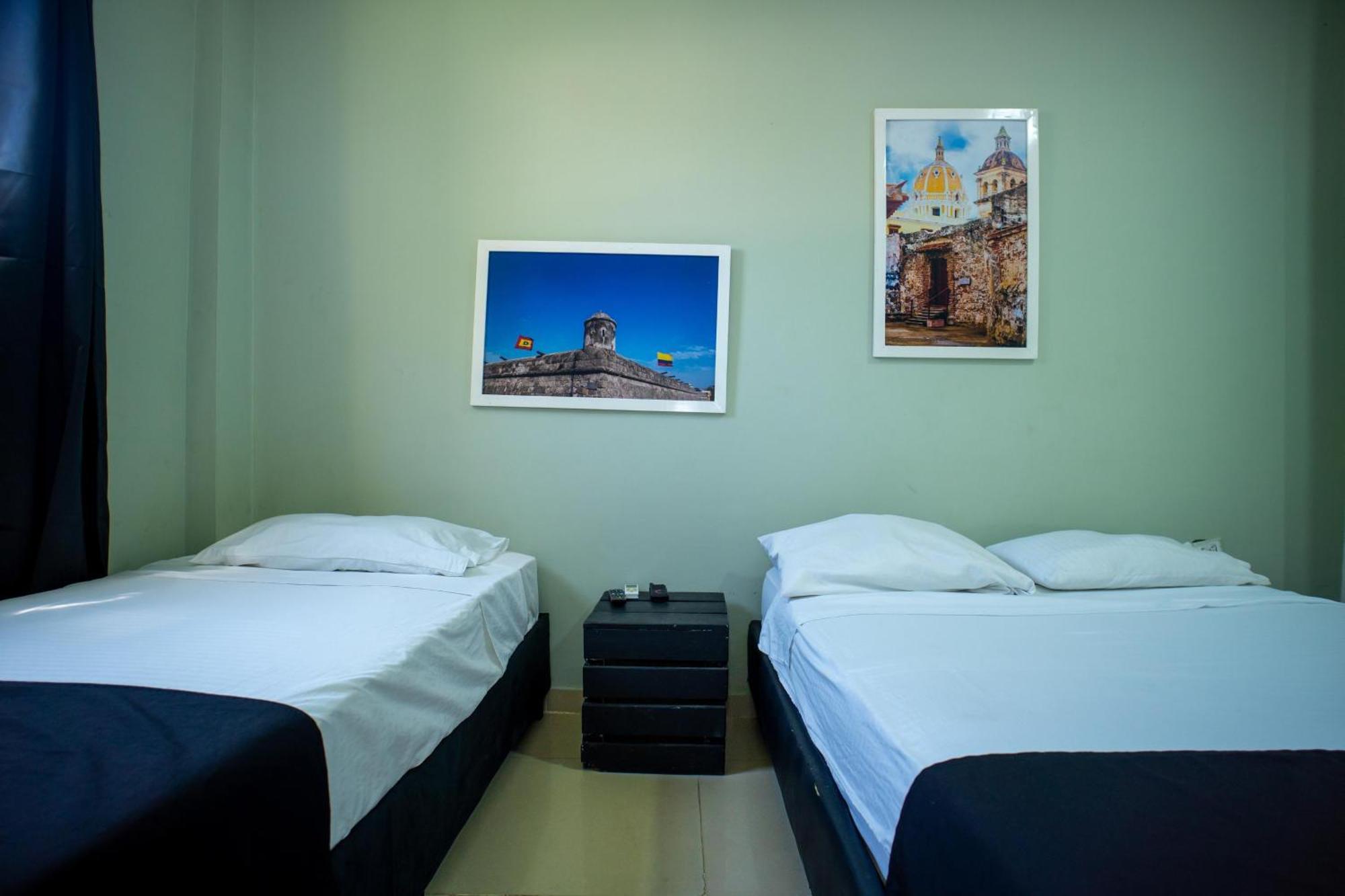Neos Hotel *
