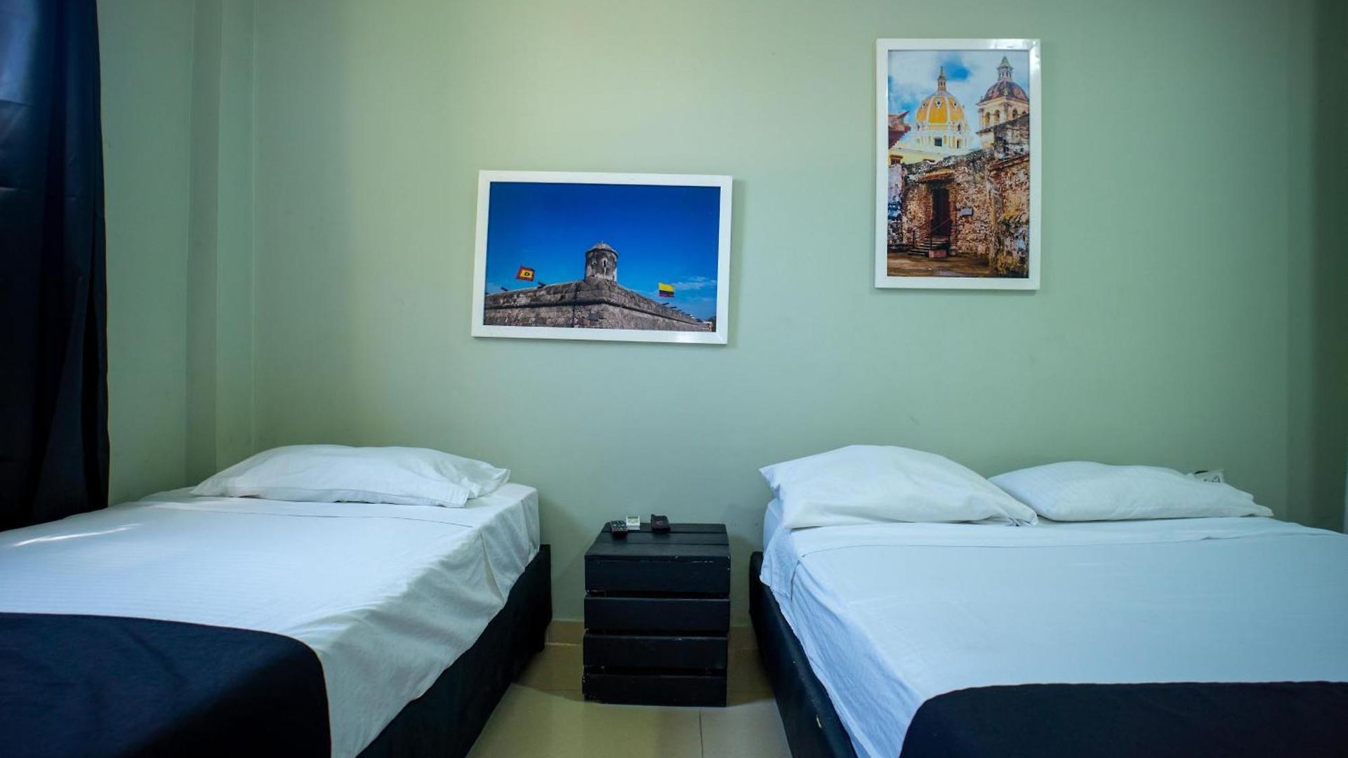 Neos Hotel *
